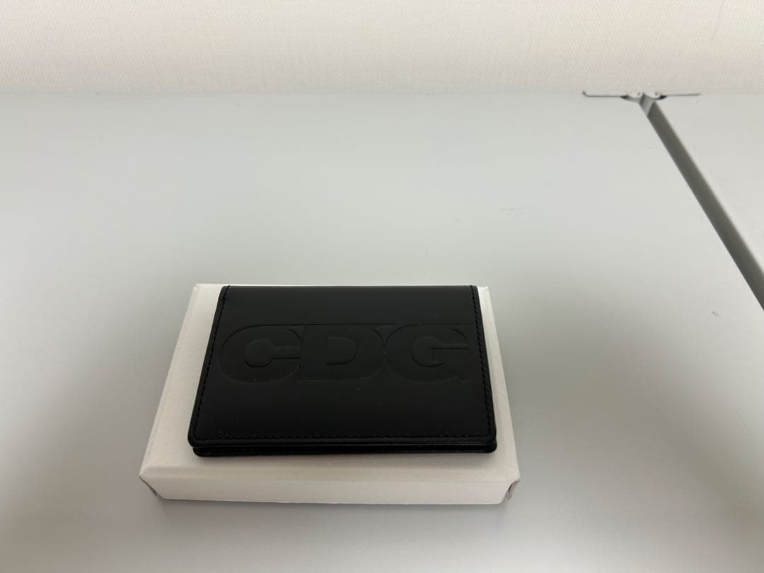 開封　CDG COMME des GARÇONS コムデギャルソン　カードケース