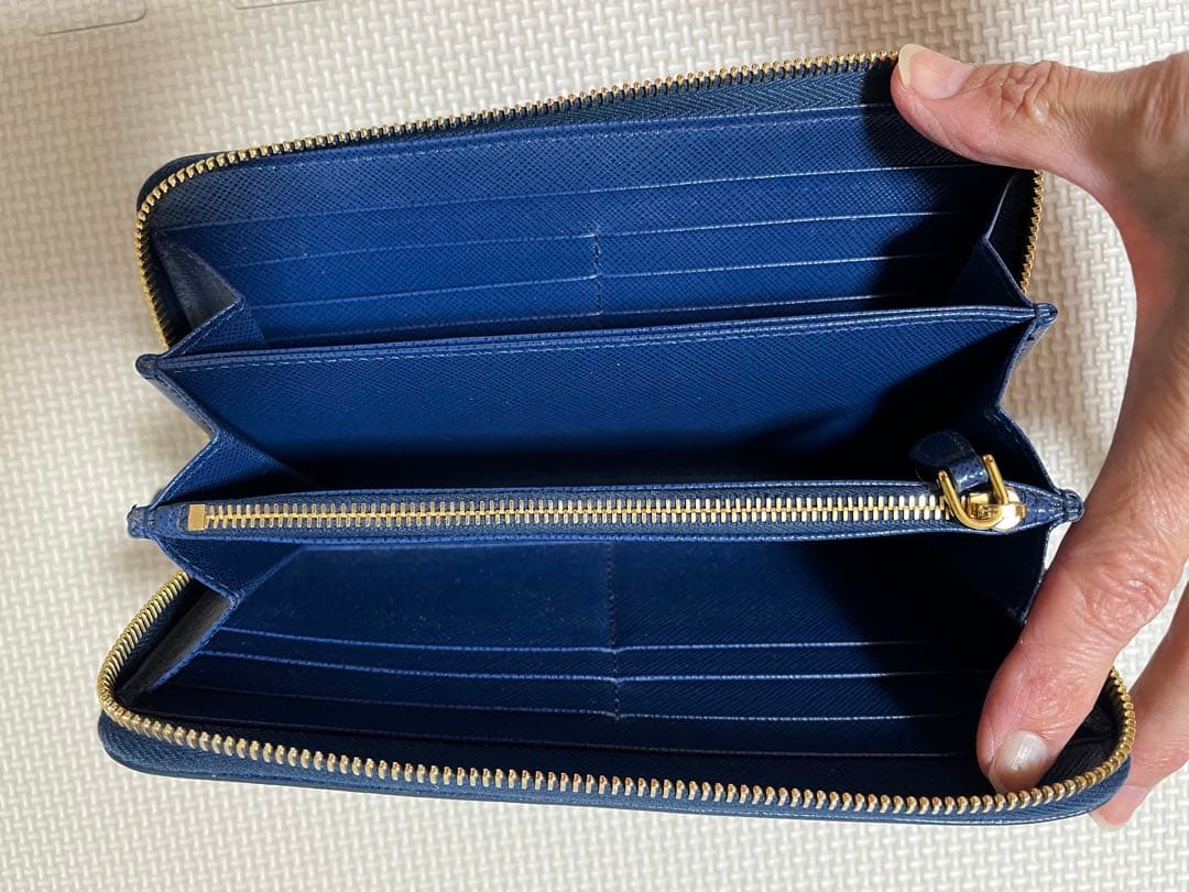 PRADA 青 合成皮革 長財布