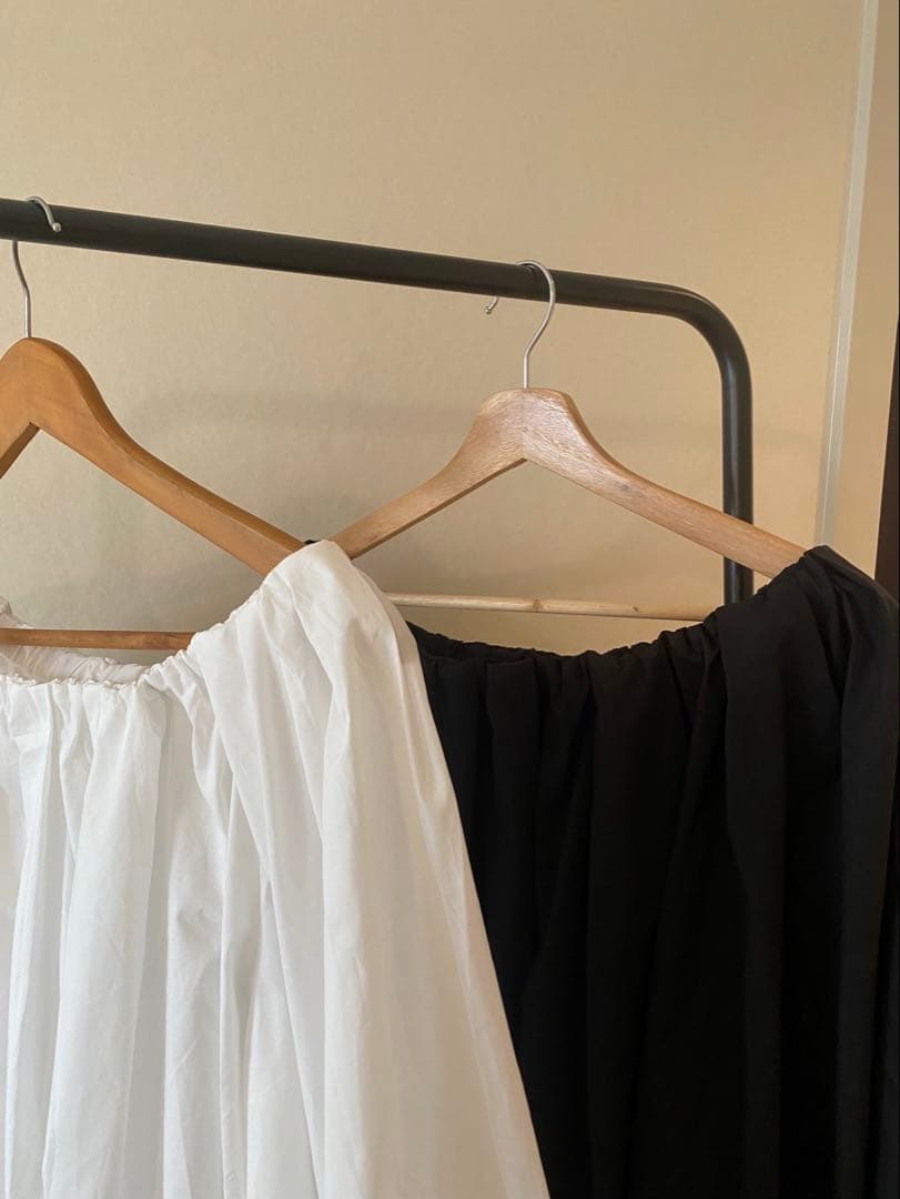 HER. オフショルコットンワンピース 雑誌掲載