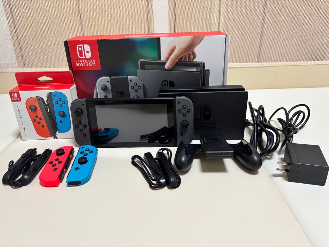 Nintendo Switch ニンテンドースイッチ本体＋ジョイコン（ネオン）