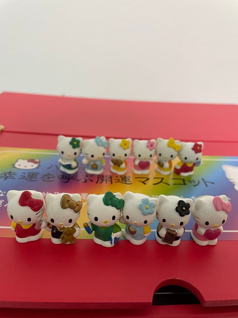 新品　ケース付き　サンリオ　ハローキティの幸運を呼ぶ開運マスコット　360個