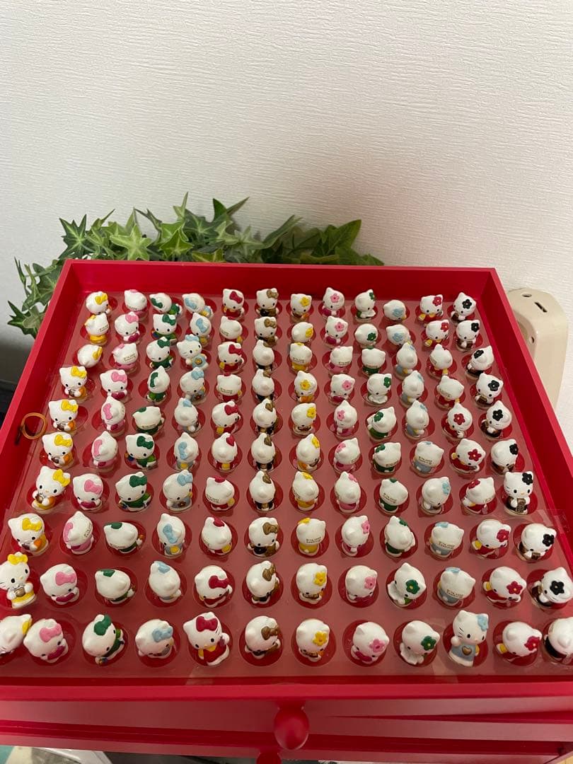 新品　ケース付き　サンリオ　ハローキティの幸運を呼ぶ開運マスコット　360個
