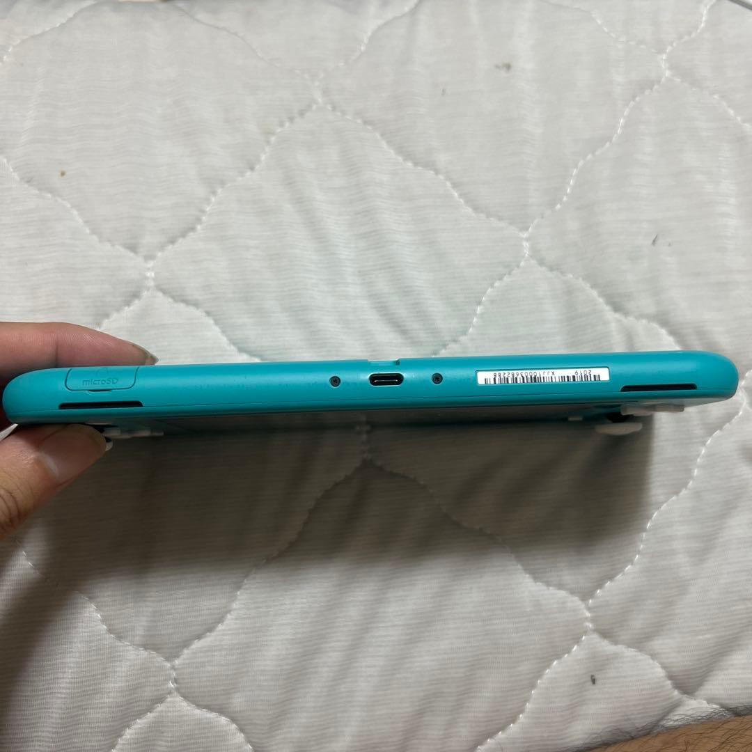 ニンテンドー　Switch lite