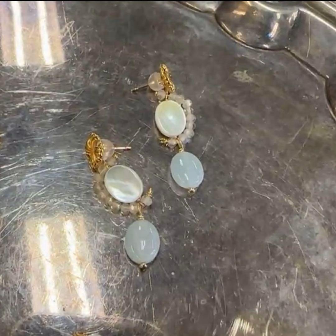 り*な様 未使用 agete ピアスチャーム ラブラドライト シェル アクアマリ