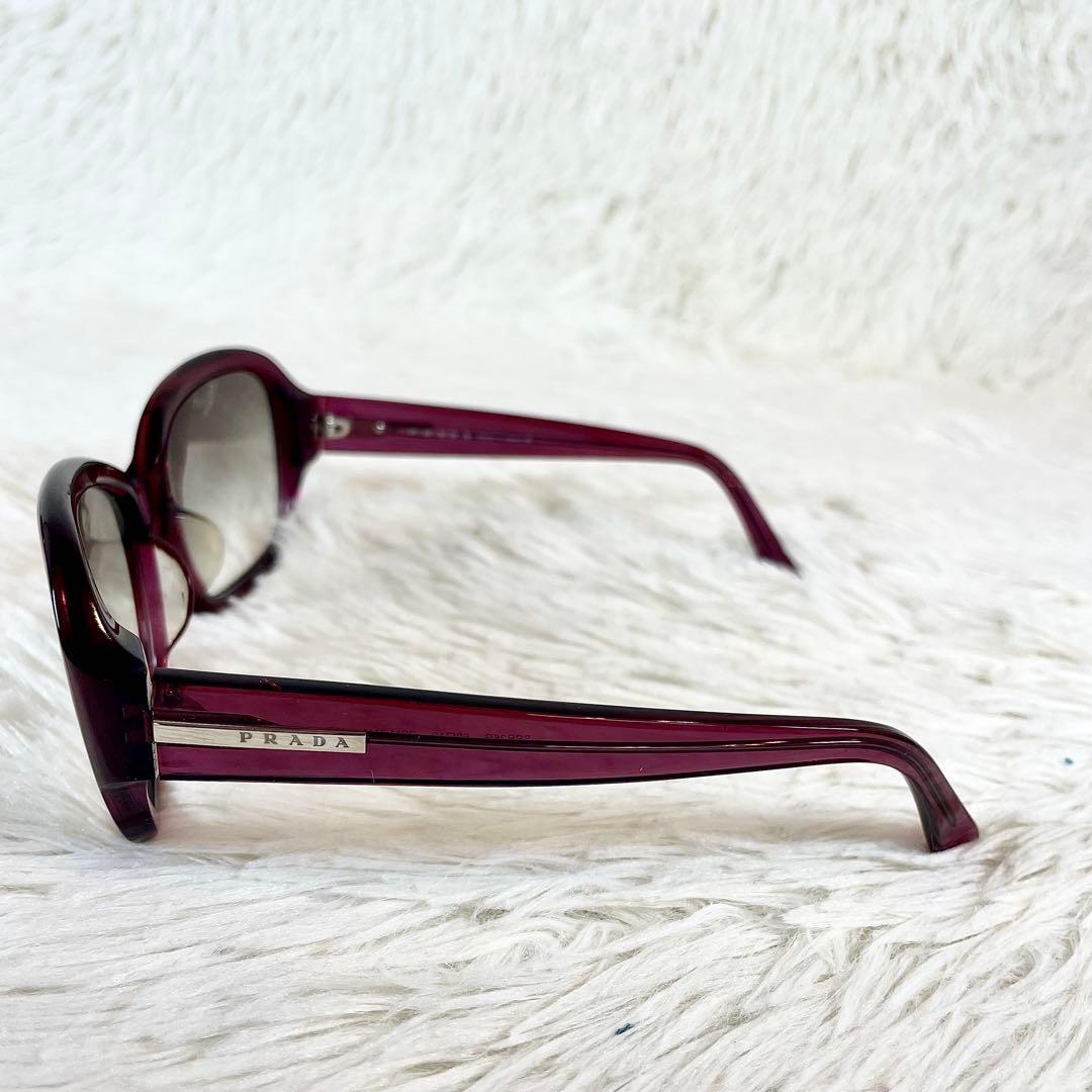 美品　PRADA　サングラス　SPR26G　ブラウンレンズ　レッドクリアフレーム