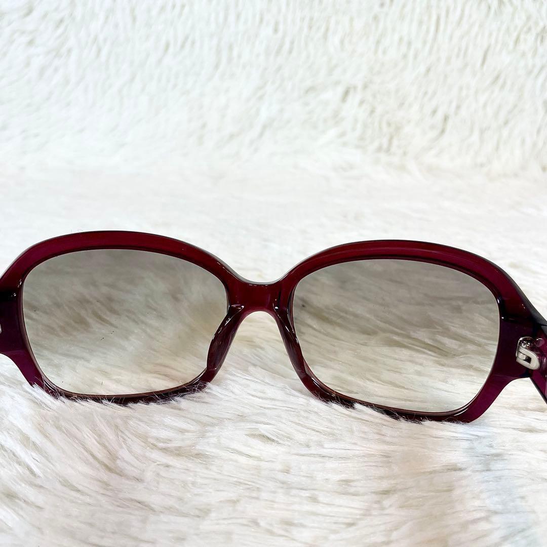 美品　PRADA　サングラス　SPR26G　ブラウンレンズ　レッドクリアフレーム