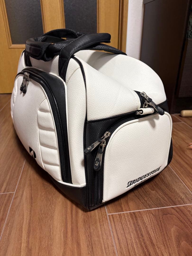 ブリヂストン　ゴルフボストンバック