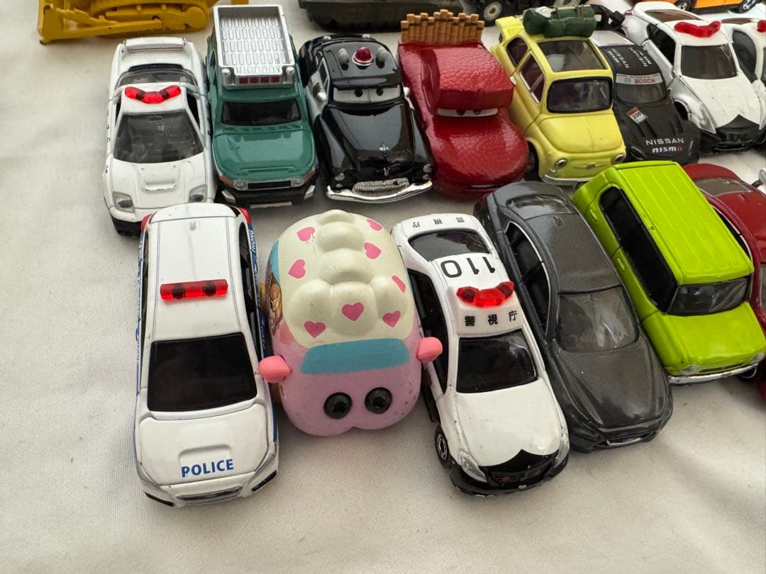 トミカ　ミニカー　１２８個　まとめ売り　カーズ　ディズニートミカ　トミカ博
