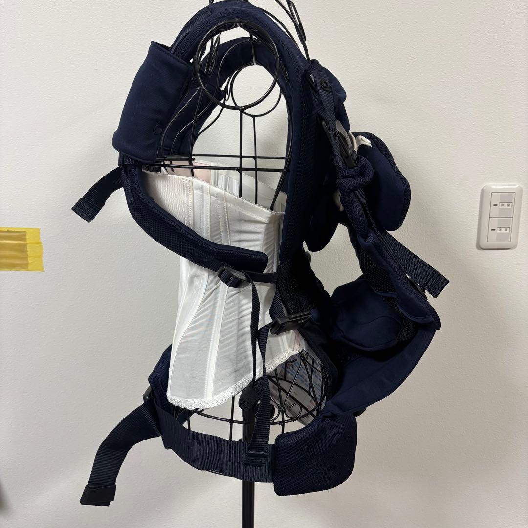 【値下げ】完品 アップリカ ラクリス ネイビー抱っこ紐 メッシュ