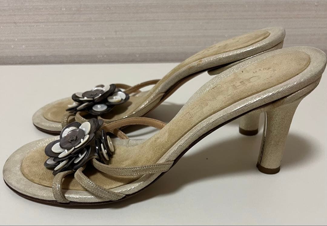 d*4様 CHANEL (シャネル) 希少 シェル カメリア ヒールサンダル 3