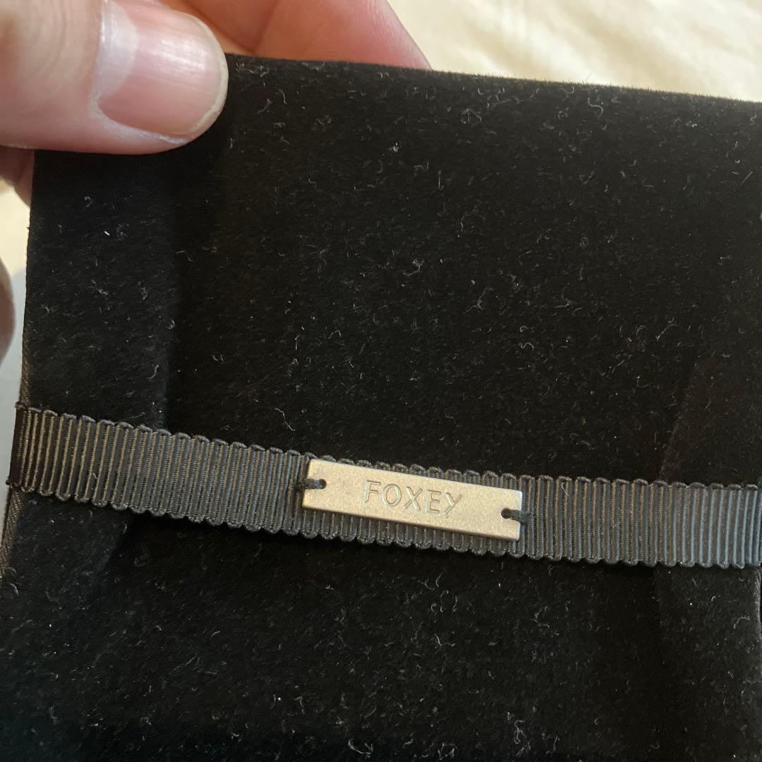 FOXEY リボンモチーフ ブローチ