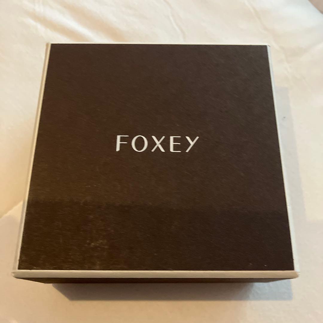 FOXEY リボンモチーフ ブローチ