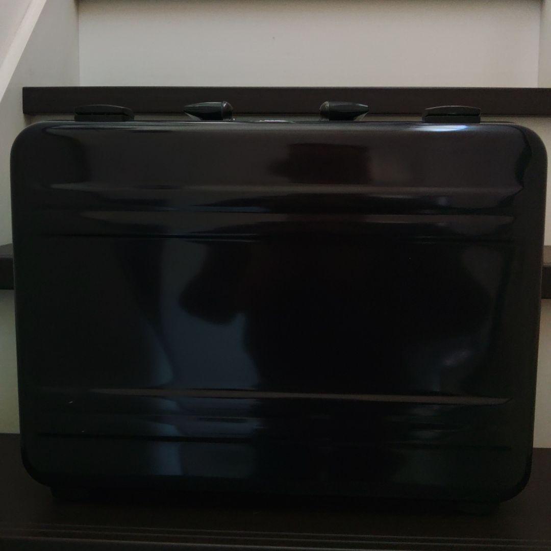 ZERO HALLIBURTON ブラックアメリカ製アルミ アタッシュケース