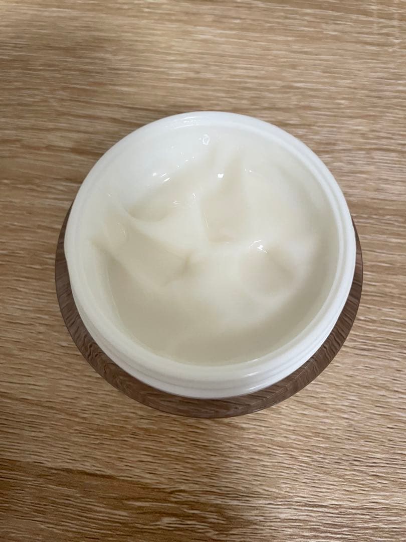 IPS 8プレミアムクリーム スパチュラ付き