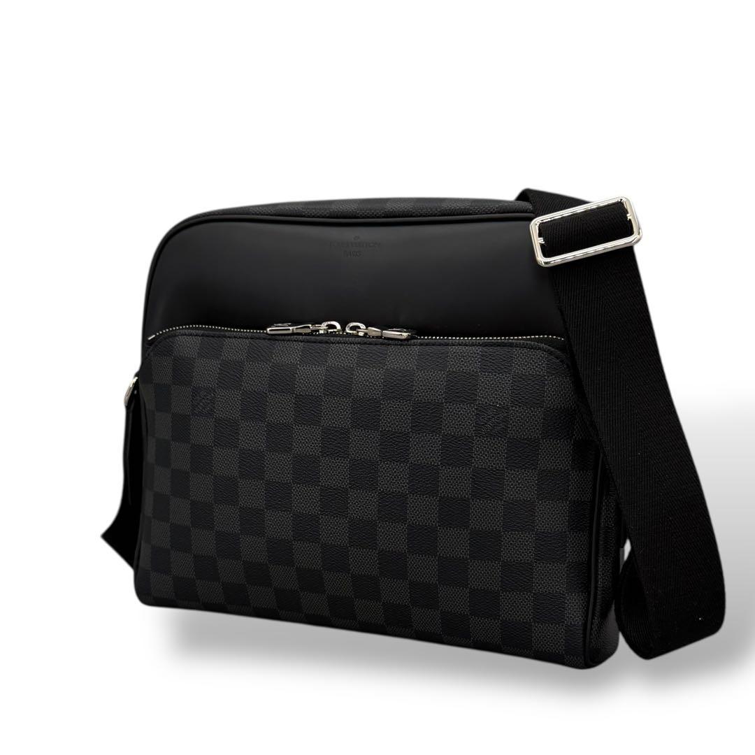 新品同様　ルイヴィトン　ダミエ　グラフィット　デイトンPM ショルダーバッグ