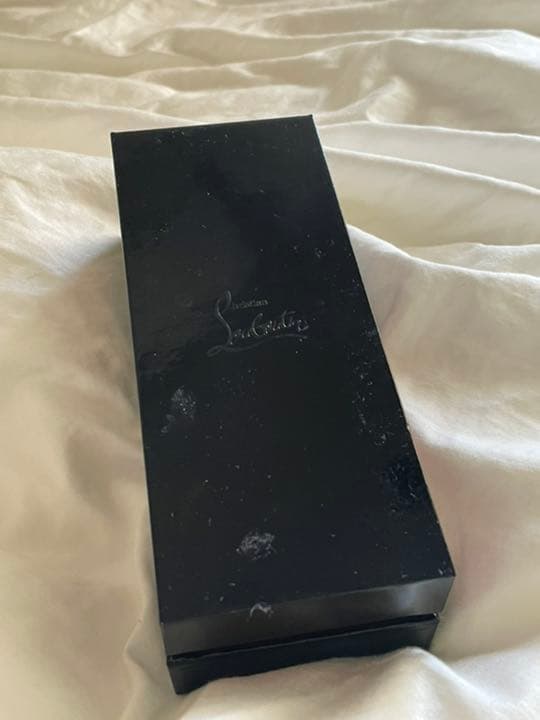 【値下げ】Louboutinリップ　ルブタン001