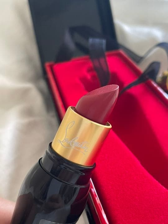 【値下げ】Louboutinリップ　ルブタン001