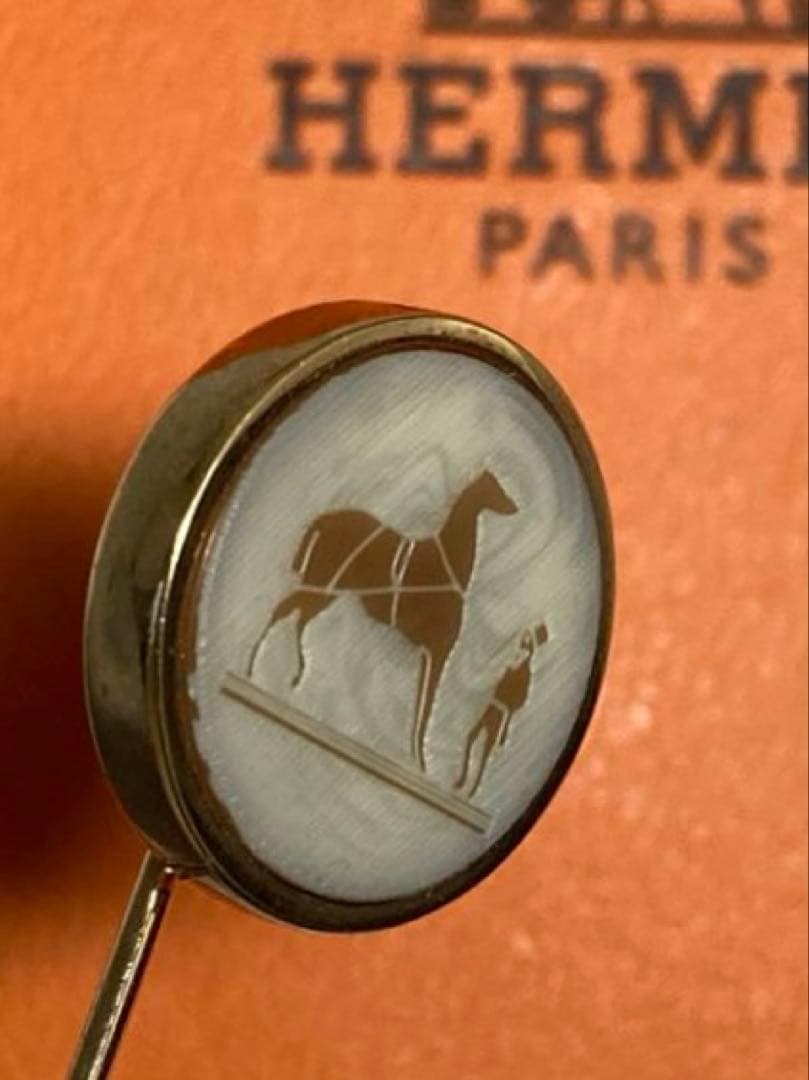 良品　HERMES エルメス　コロゾ　ピンブローチ　ピンバッチ　ゴールド　箱付き