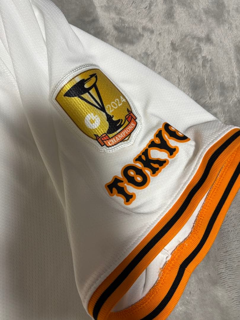 巨人 読売ジャイアンツ 岡本和真 ユニフォーム L 2024 優勝ワッペン