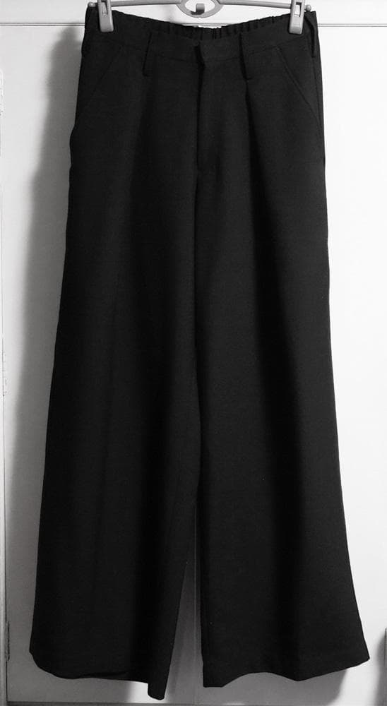 LiNoH ウールギャバジンワイドバギーパンツ