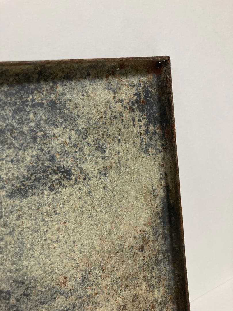 古いフランスの鳥籠の底板