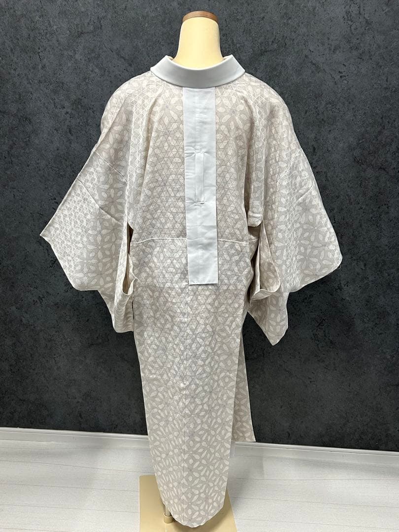 そらこ様IF-7 襦袢　長襦袢　象牙色　洗える正絹　ふるるん鱗文　単衣　美品