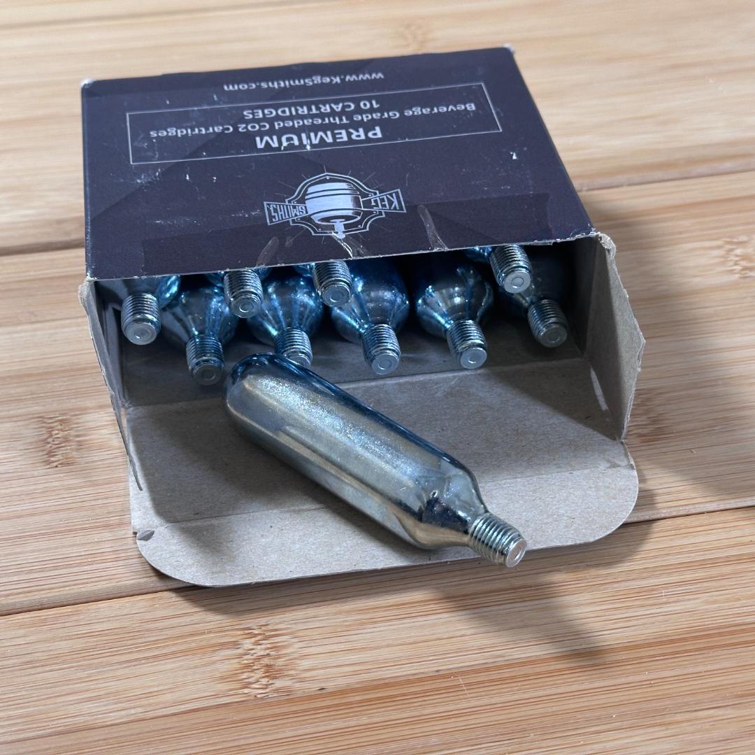 サ*フ様 ビール用水筒　ビールサーバー SANPONI グラウラーと変身タップの