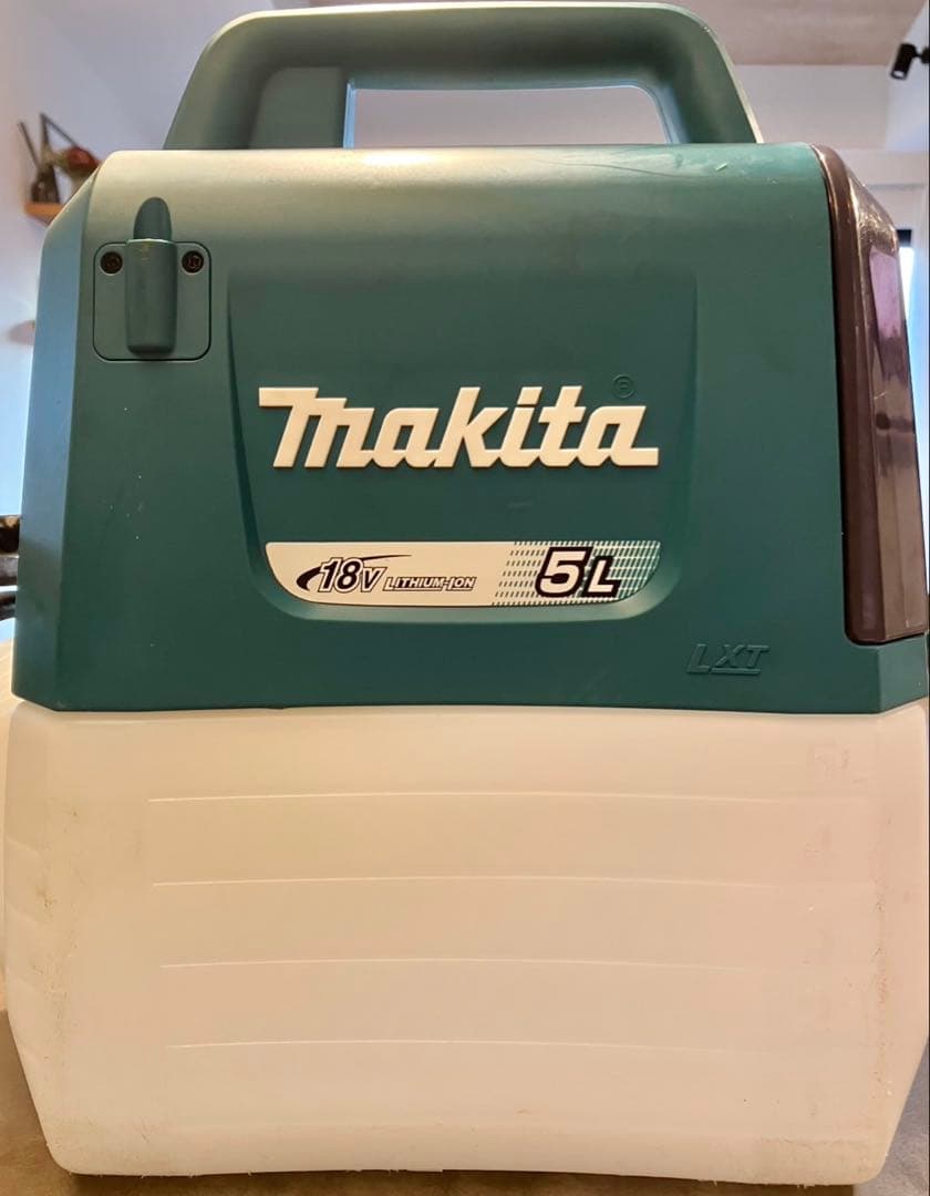 マキタ　18V 充電式噴霧器 5L （本体のみ）MUS054DZ