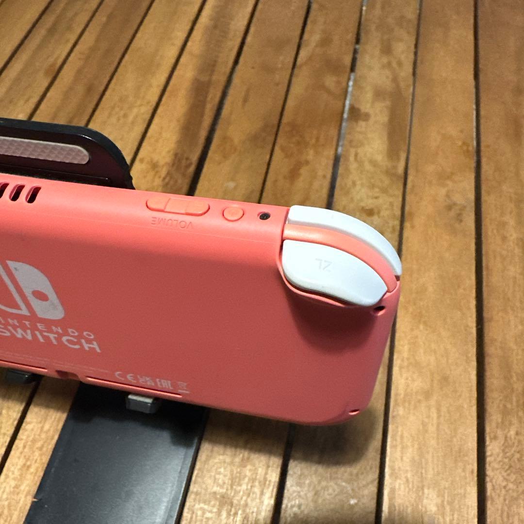 Nintendo Switch Light コーラルピンク　本体＋充電器