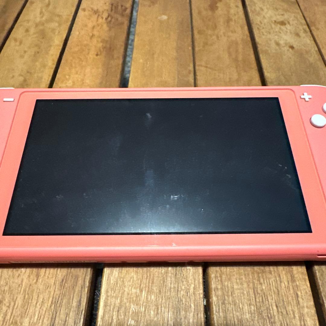 Nintendo Switch Light コーラルピンク　本体＋充電器