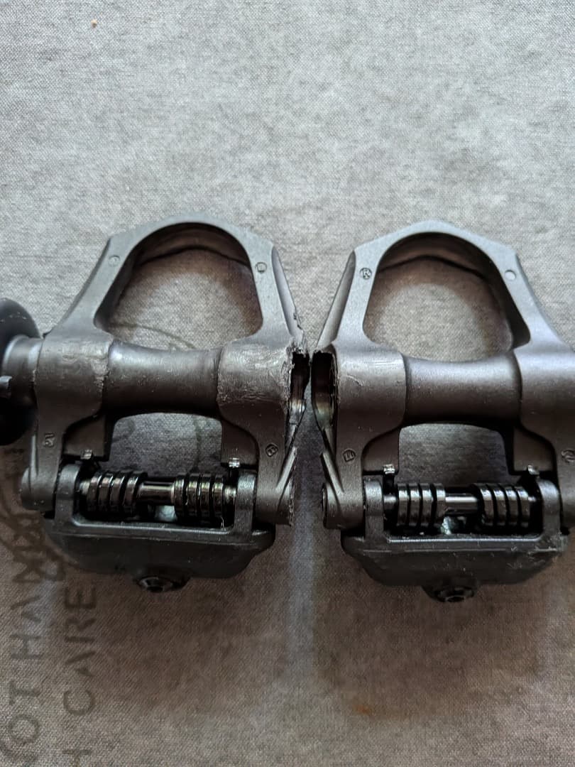 Assioma Favelo Duo ロードバイクパワーメーター