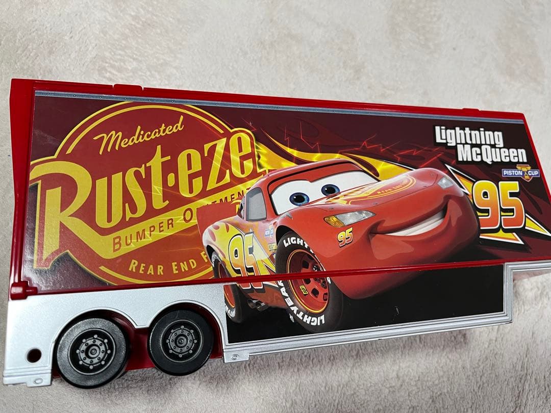 まとめ売り たくさんのせよう！大きなマック トレーラー カーズトミカ32台　廃盤