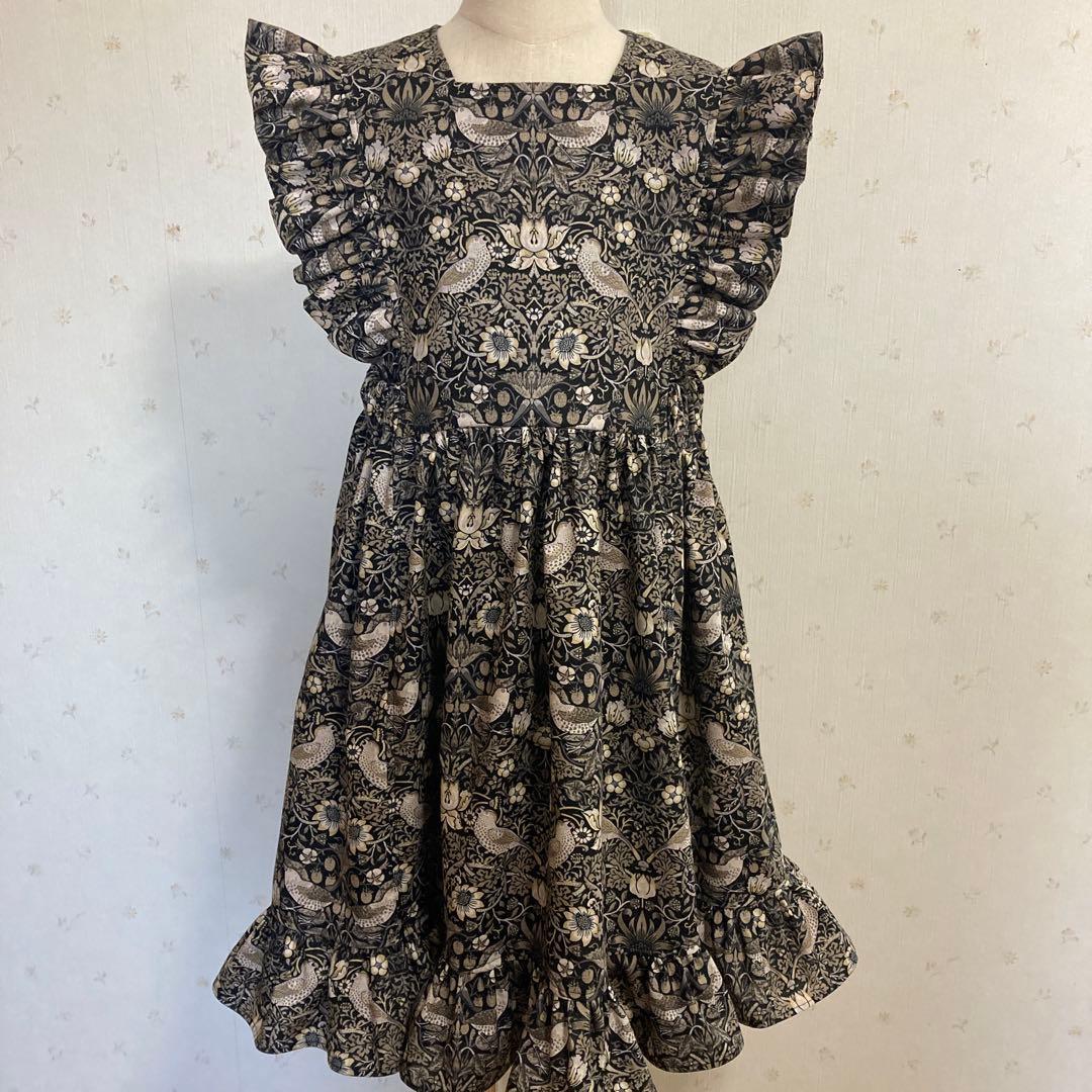 いちごどろぼう　スタンドカラーシャツ　ワンピース　２着