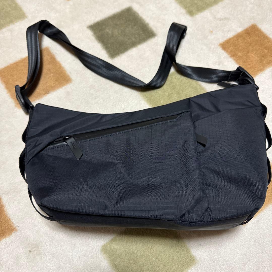 アルパカ　Alpaka Flow Satchel 4L ブラック　美品