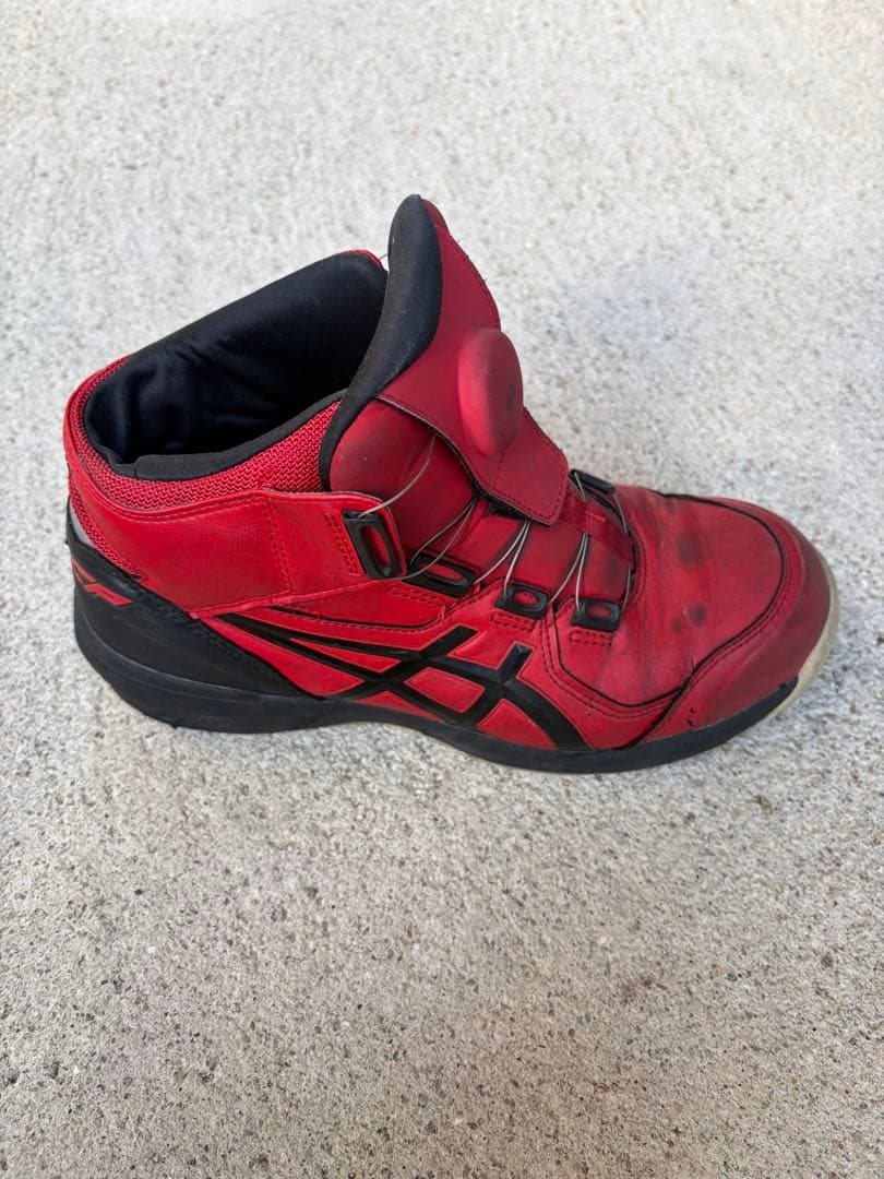 ASICS レッド ハイカット安全靴　26.5