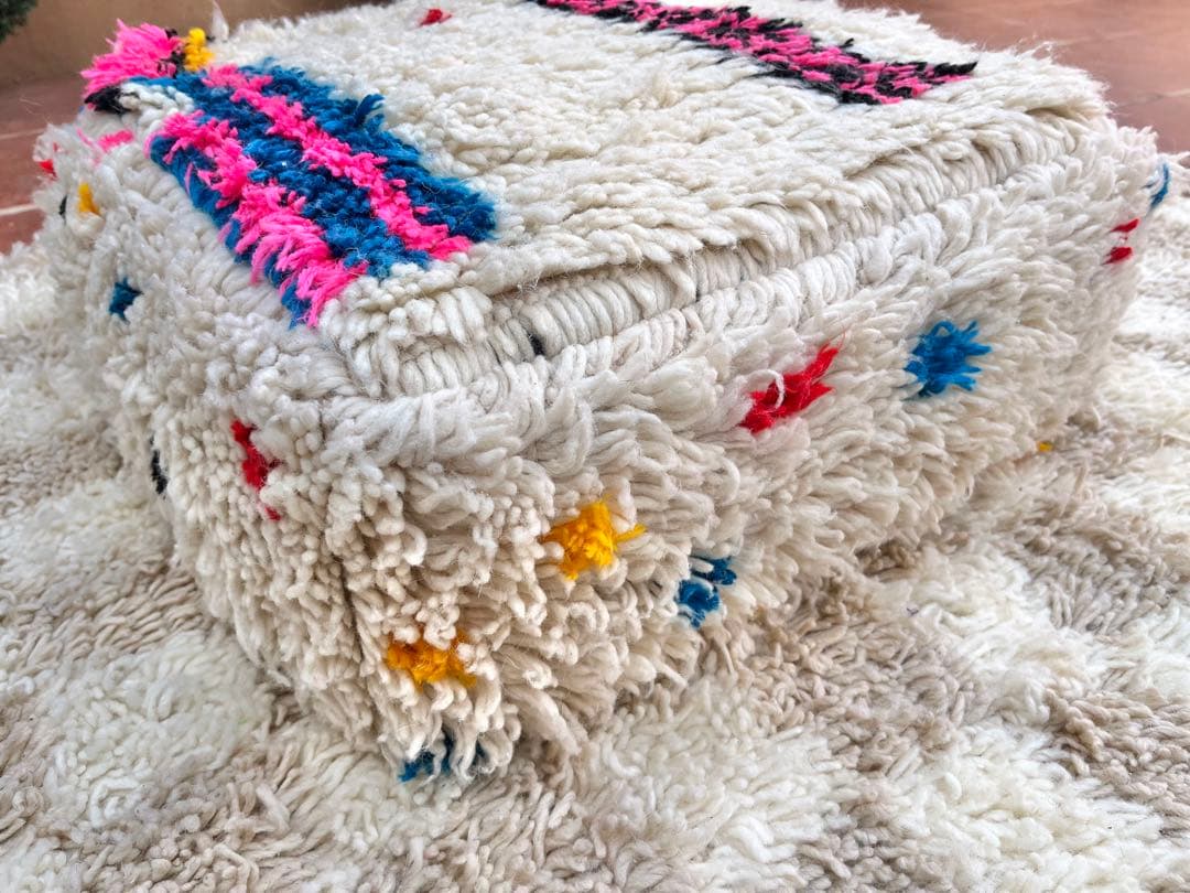 モロッコ　プフ　pouf アジラル　オットマン クッション　ラグ　137