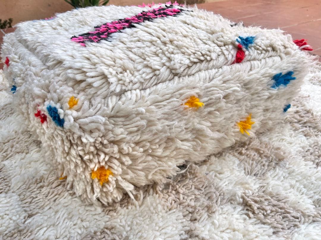 モロッコ　プフ　pouf アジラル　オットマン クッション　ラグ　137