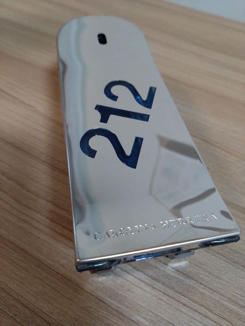 212 香水 メンズ ヒーローズ