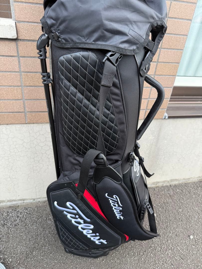Titleist スタンド式ゴルフバッグ 黒/赤　タイトリスト