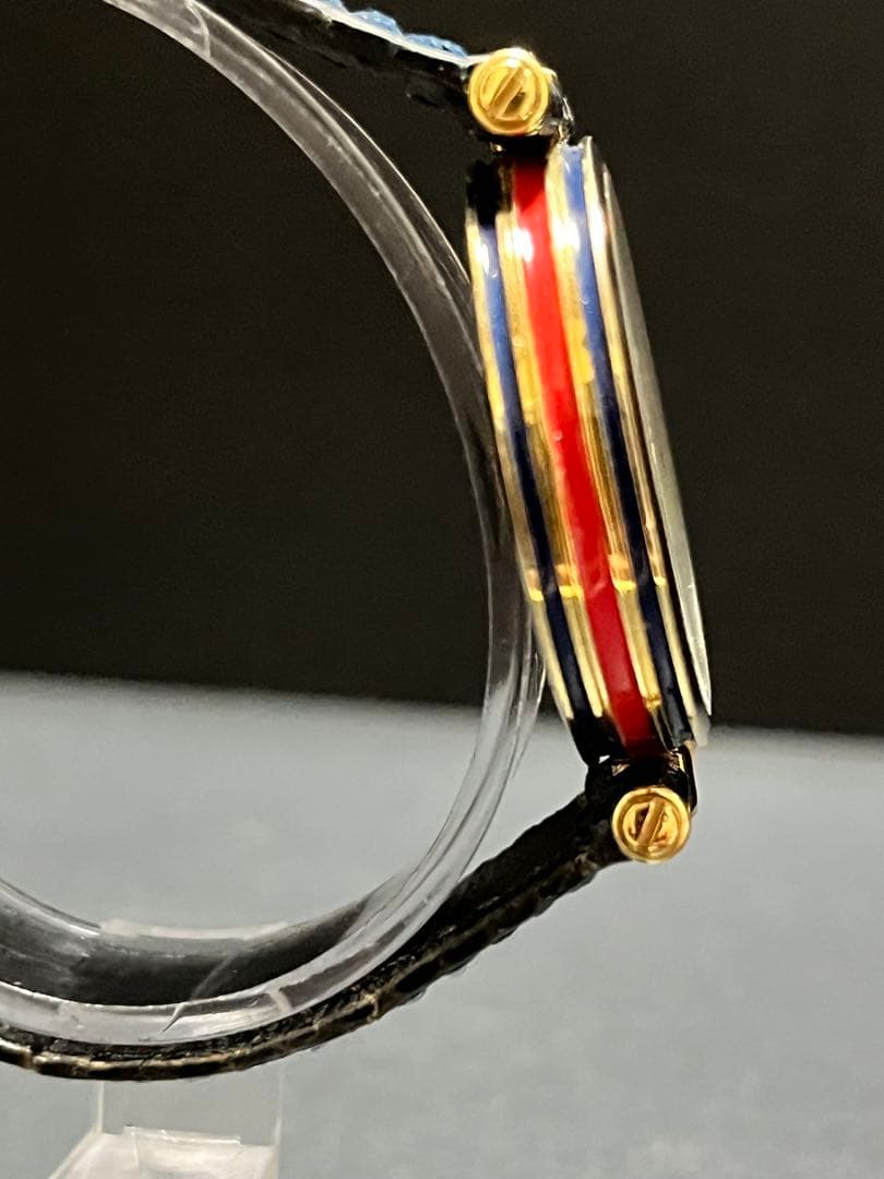 ★超絶美品！箱保取説付　GUCCIシェリーライン　ユニセックス腕時計　動作良好