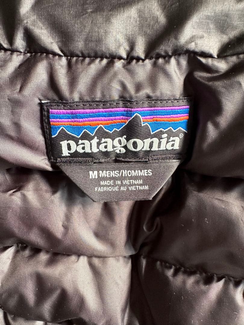 patagonia ★定番ブラック ★ダウンベスト★軽量