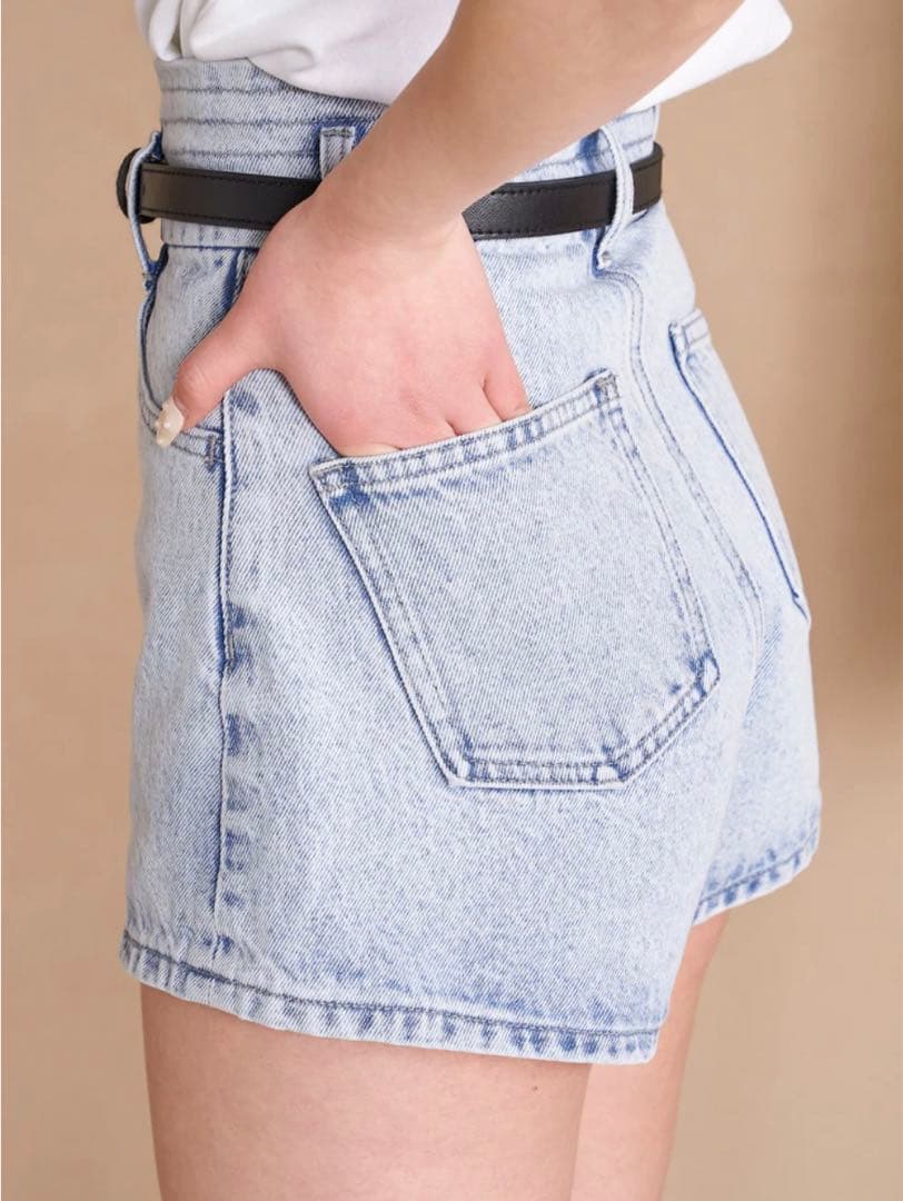 【新品、未使用】ダーリッチ ハイウエストデニムショートパンツ