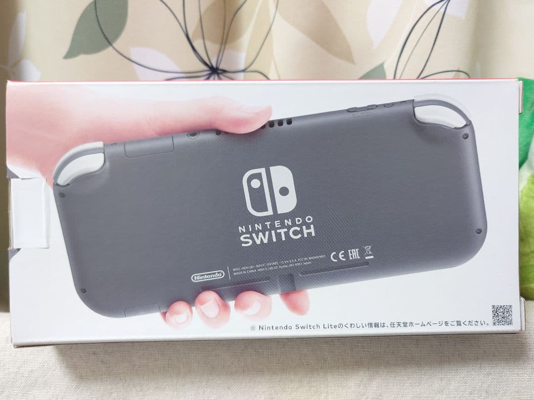 任天堂　スイッチ ライト　本体他周辺機器セット