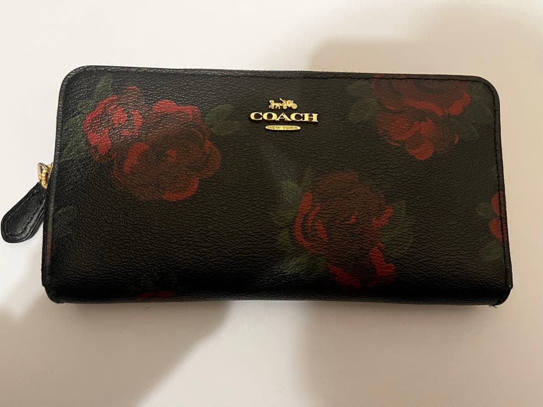 coach長財布&ハート型ポーチ