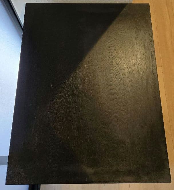 白黒の4段チェスト