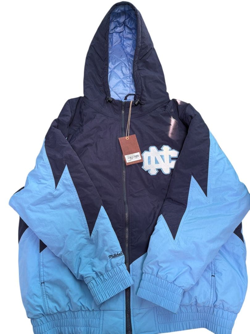 UNC ノースカロライナ ターヒールズ ナイロンジャケット ミッチェル&ネス L