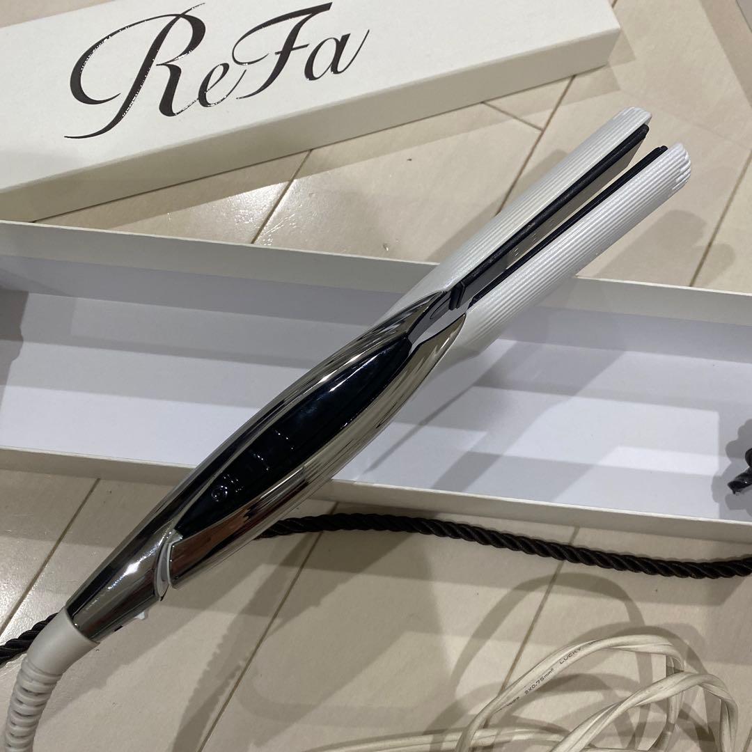 リファRefa正規品ストレートアイロン中古動作品ホワイトカラーギャランティ有り
