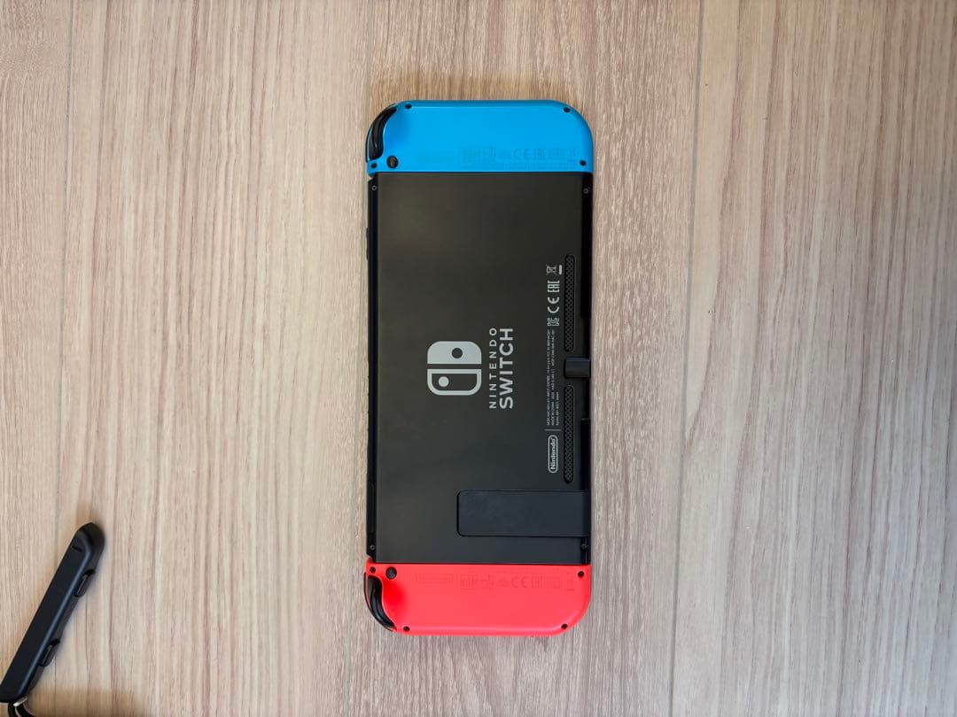 Nintendo Switch 本体 赤・青 Joy-Con 付属品あり