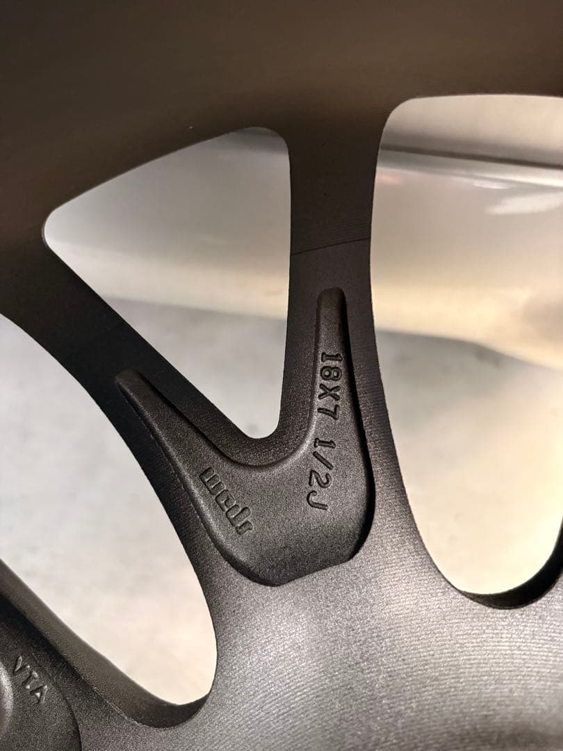 アウトランダーPHEV 4本セット