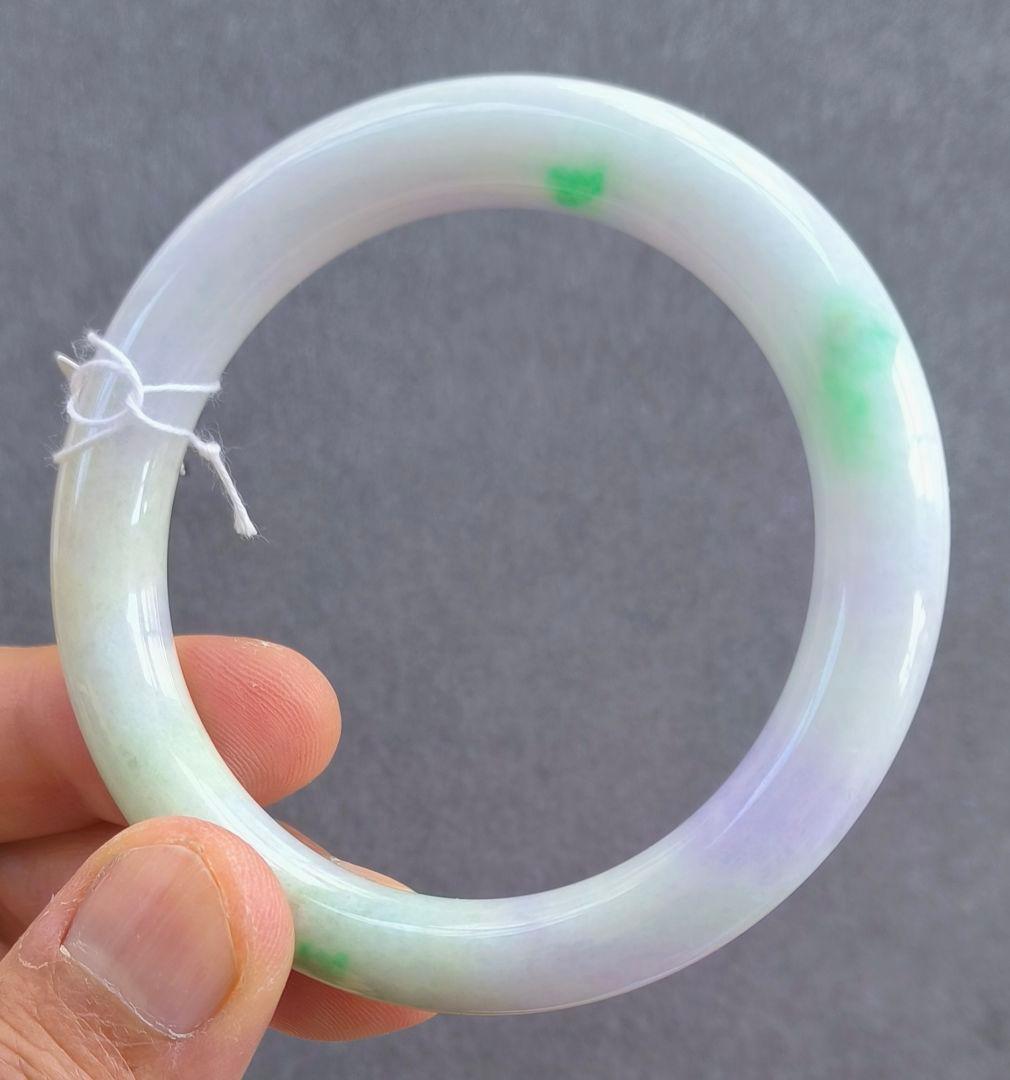 【日本鑑別書付】ラベンダーと陽緑の本翡翠バングル（内径57ミリ）5792